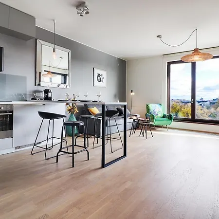 Apartamento Designer Riverfront Appt Near Centre With View & Balcony Praga